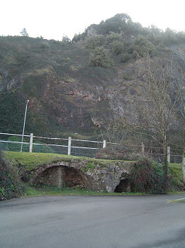 Photo: Potential lime kilns, near the Knab.