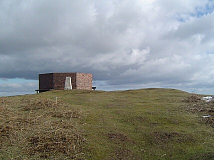 Photo: Garway Hill, summit installation.