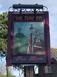 Photo: Pub sign, Wormelow Tump.